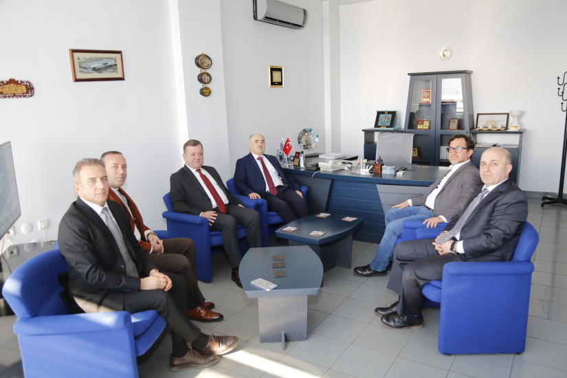 Yönetim Kurulu Başkanımız Çetin Başaranhıncal, Valimiz Sayın Doç. Dr. Zülkif Dağlı ve beraberindeki heyet ile, OSB’de faaliyet gösteren Çorum İplik fabrikasını ziyaret etti.