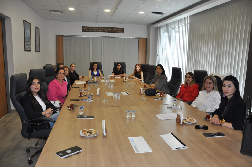 TOBB Çorum Kadın Girişimciler İcra Kurulu Toplantısı, Yönetim Kurulu Üyemiz Nilüfer Akın ve İcra Kurulu Başkanı Zeynep Yarımca başkanlığında gerçekleştirildi.