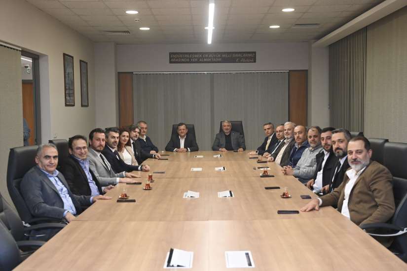 Çorum Belediye Başkanı Dr. Halil İbrahim Aşgın, Başkan Yardımcısı Lemzi Çöplü ile AK Parti Belediye Meclis üyeleri, Yönetim Kurulu Başkanımız ve Yönetim Kurulu Üyelerimizi ziyaret ettiler.