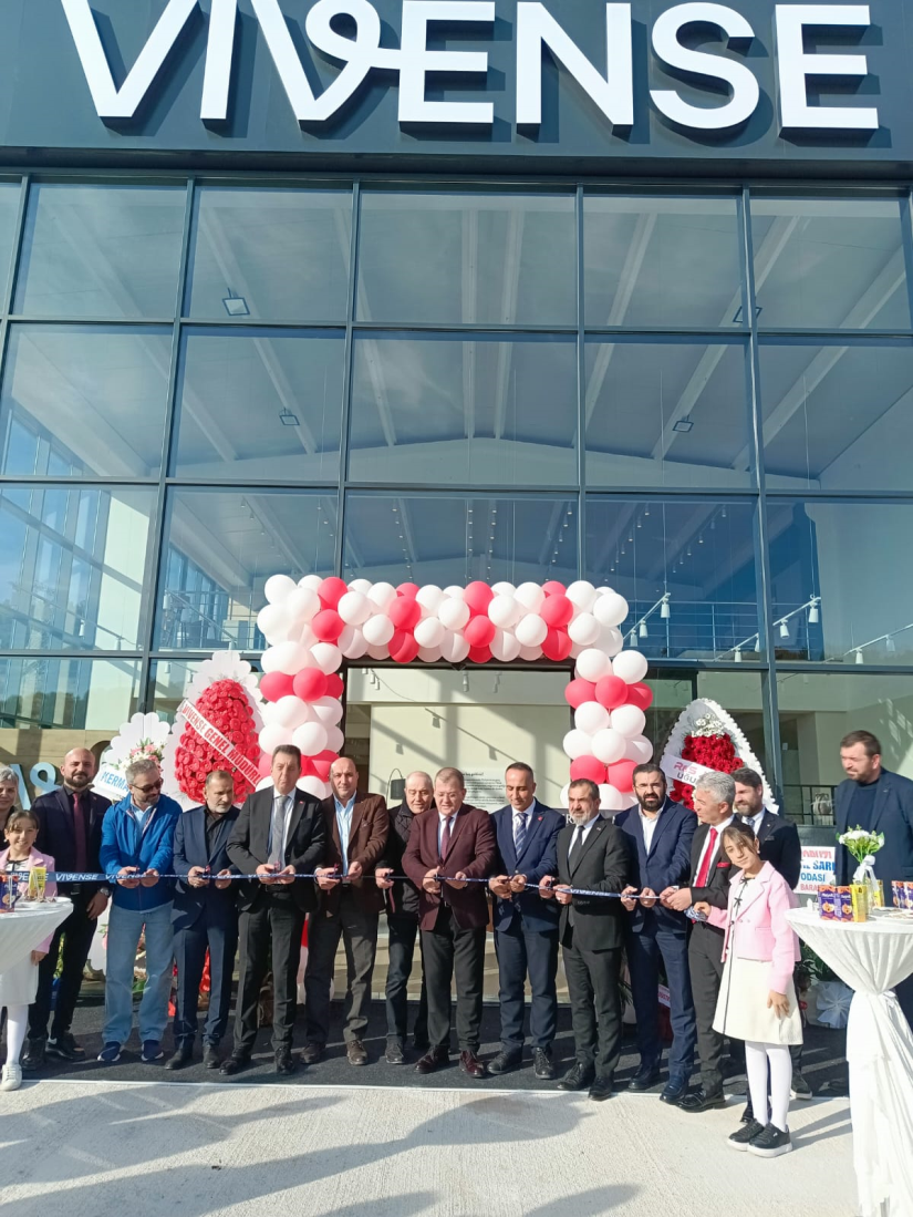 Vivense mağazası açılış töreni