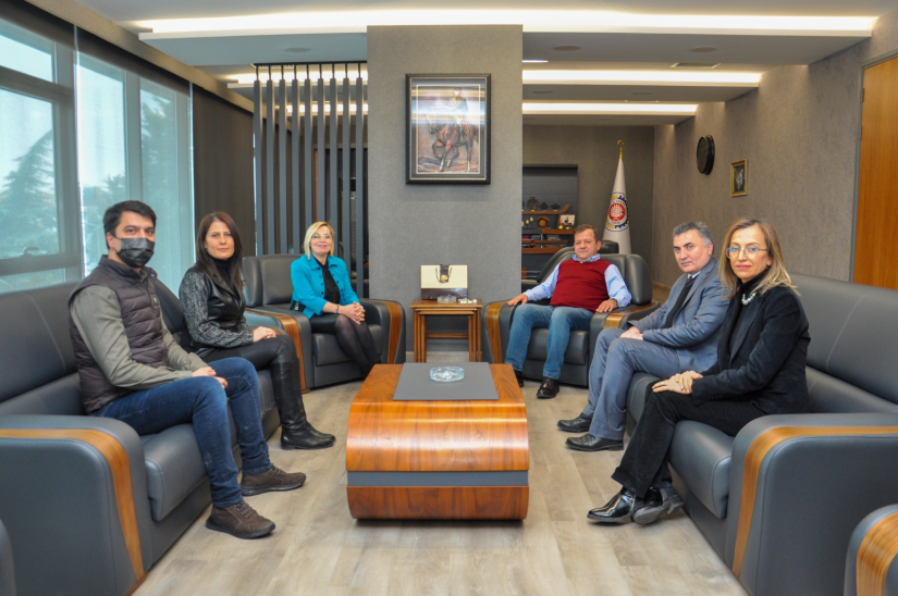 45.Bölge Çorum Eczacı Odası Başkanı Ecz.Şefkat Güler ve Yönetim Kurulu Üyelerine, Yönetim Kurulu Başkanımız Çetin Başaranhıncal'a yapmış oldukları ziyaretleri için teşekkür ederiz.