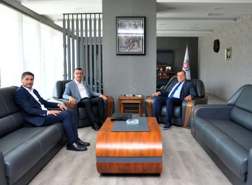 Türkiye Emlak Katılım Bankası Çorum Şube Müdürü Namık Yargıcı'ya ve Ticari Portföy Yönetmeni Hulisi Başar'a, Yönetim Kurulu Başkanımız Çetin Başaranhıncal'a yapmış oldukları ziyaret için teşekkür ederiz.