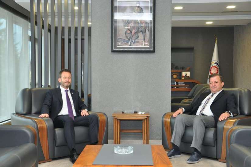 Anayasa Mahkemesi Üyesi Av.Kenan Yaşar,Yönetim Kurulu Başkanımız Çetin Başaranhıncal'a hayırlı olsun ziyaretinde bulundu.
