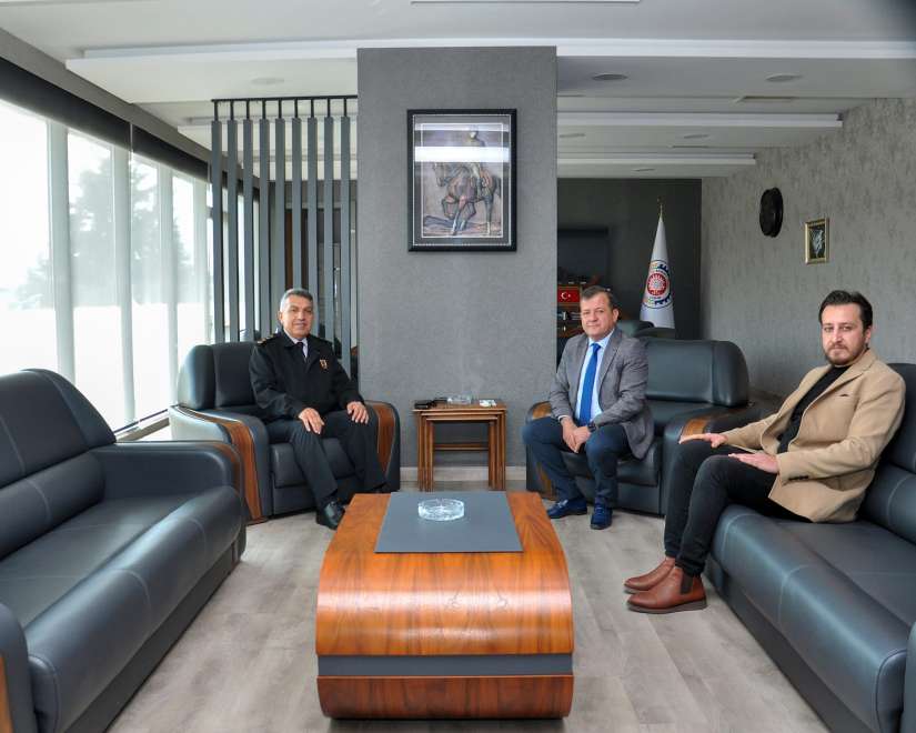 Çorum Jandarma Komutanı J.Albay İlhan Uzunoğlu, Yönetim Kurulu Başkanımız Çetin Başaranhıncal'a hayırlı olsun ziyaretinde bulundu. Ziyarette, Yönetim Kurulu Üyemiz Doğan Keskin de yer aldı.